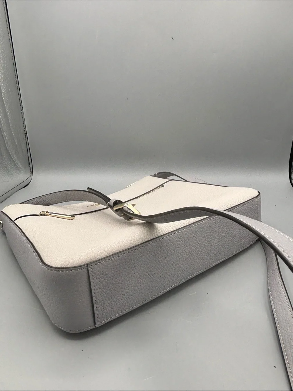 kate spade New York Pebbled Leather Crossbody Bag in Light Gray